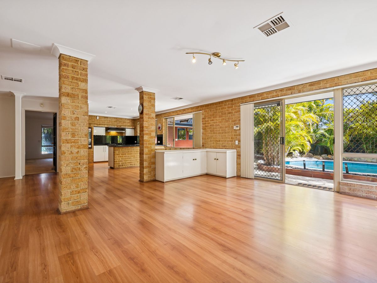 56 Camarino Drive, Woodvale