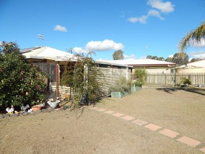4 Hibiscus Court, Nanango