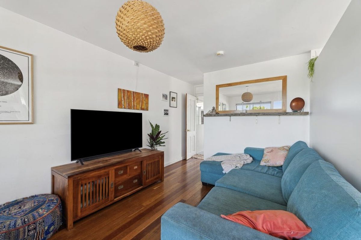 4 / 21 Awoonga Avenue, Burleigh Heads