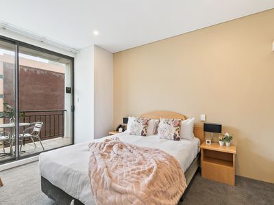 601 / 12 Victoria Avenue, Perth