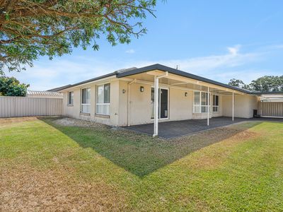 8 Whitewood Street, Worrigee