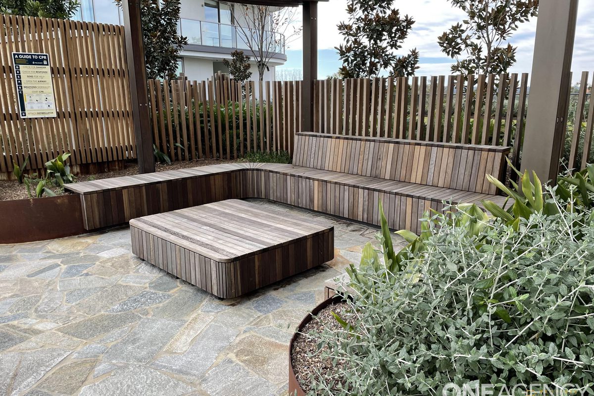 1601 / 8 Chambers Court, Epping