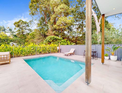 A Hidden Tewantin Gem with Space to Inspire image 18
