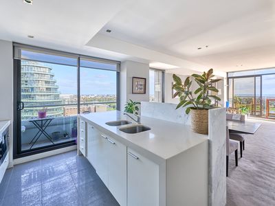 1605 / 572 St Kilda Road, Melbourne