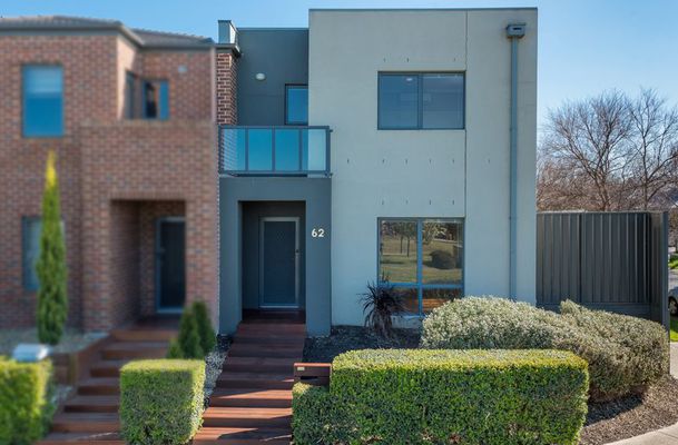 62 Hamilton Hume Parade, Craigieburn