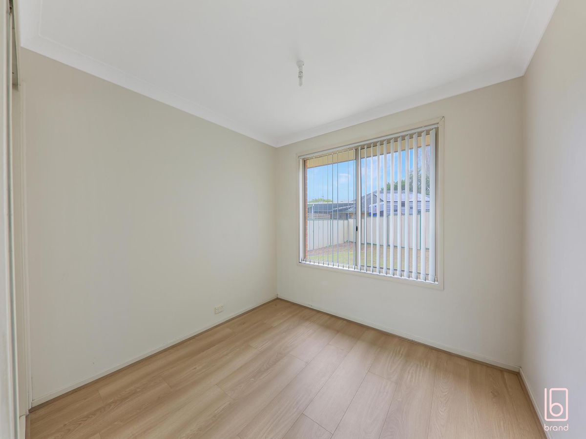 4 Corey Place, Lake Haven