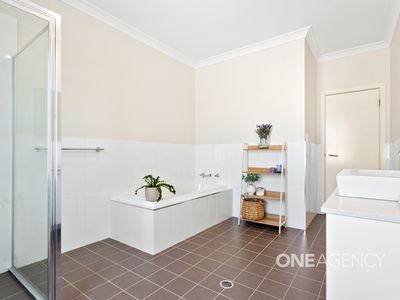 4 Pambula Street, Tullimbar