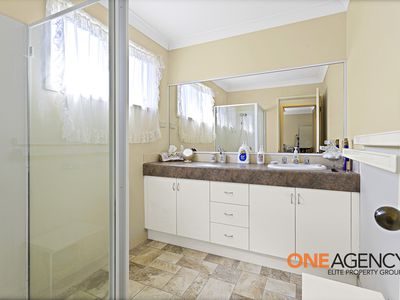 136  /  262 Princes Highway, Bomaderry