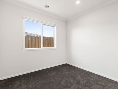 42 Skipper Avenue, Lara