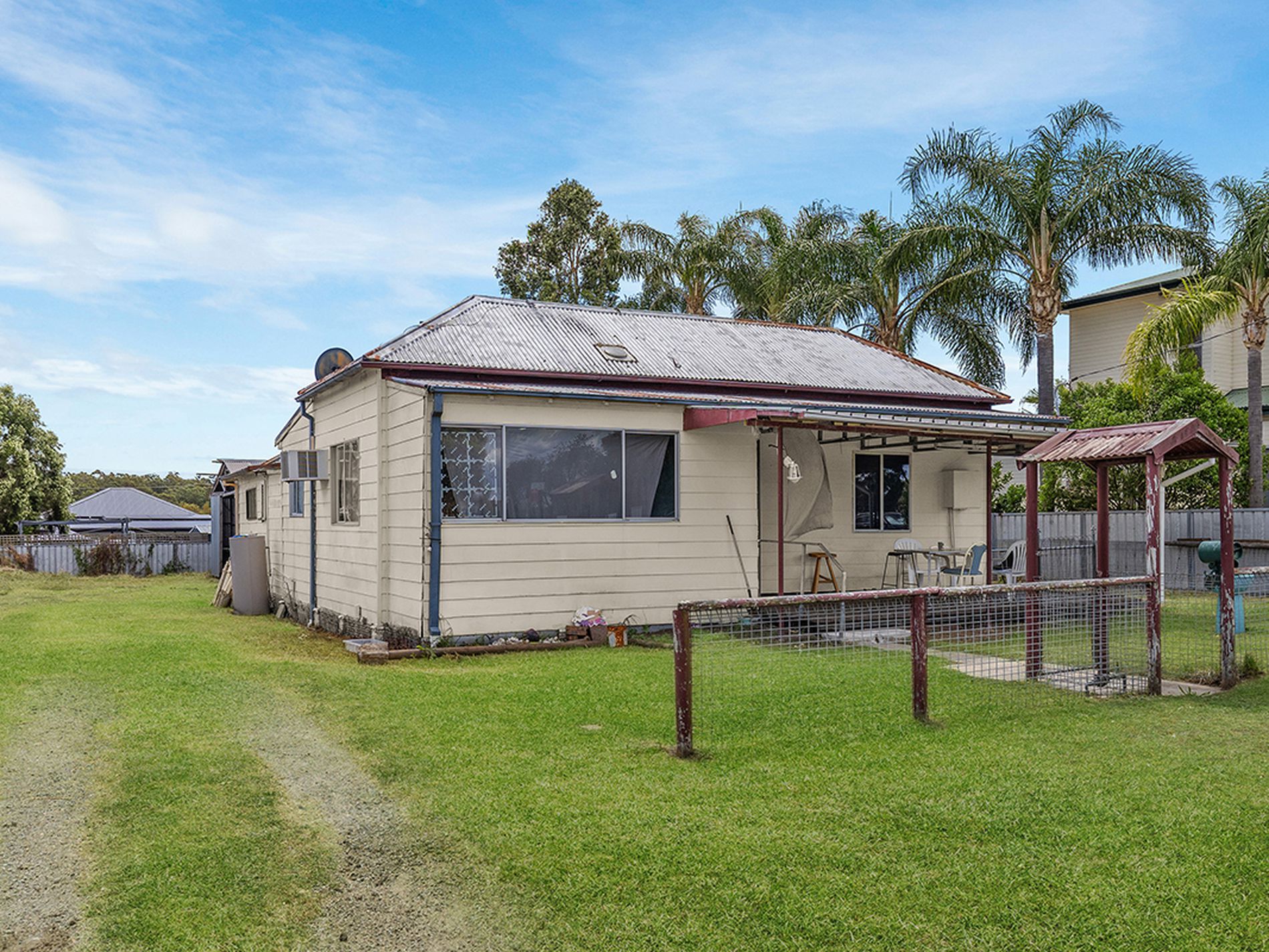 21 Sixth Street, Weston