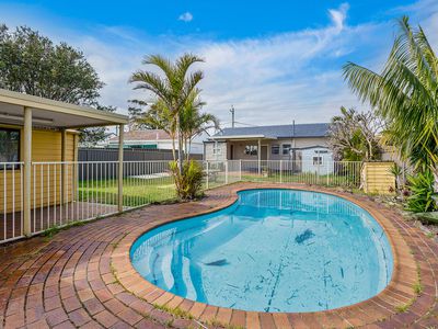 14 Oakland Avenue, Windang