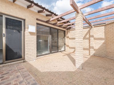 5 Lakeside Road, Churchlands