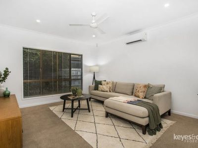 83 Freshwater Drive, Douglas