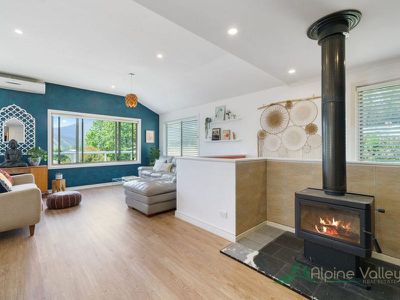 2 Marum Court, Tawonga South