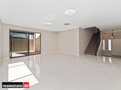 2 / 42 Gladstone Road, Rivervale