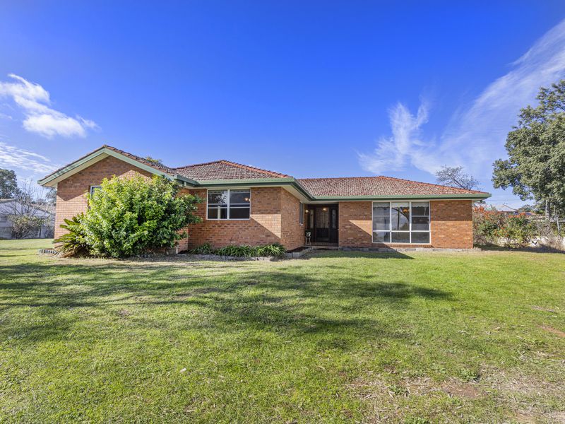 151 Redfern Street, Cowra