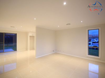 2 / 6 Edmund Blackett Close, St Clair