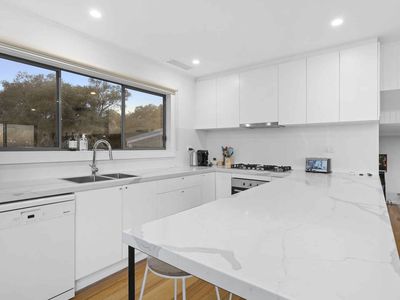10-12 Nalong Street, Rye