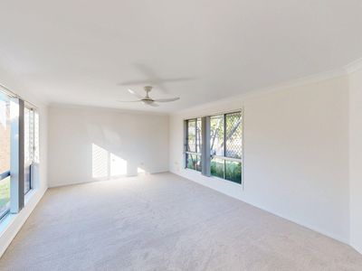 5 Ripponlea Street, Robina