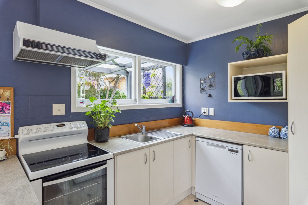33 Ocean Road, Paraparaumu Beach