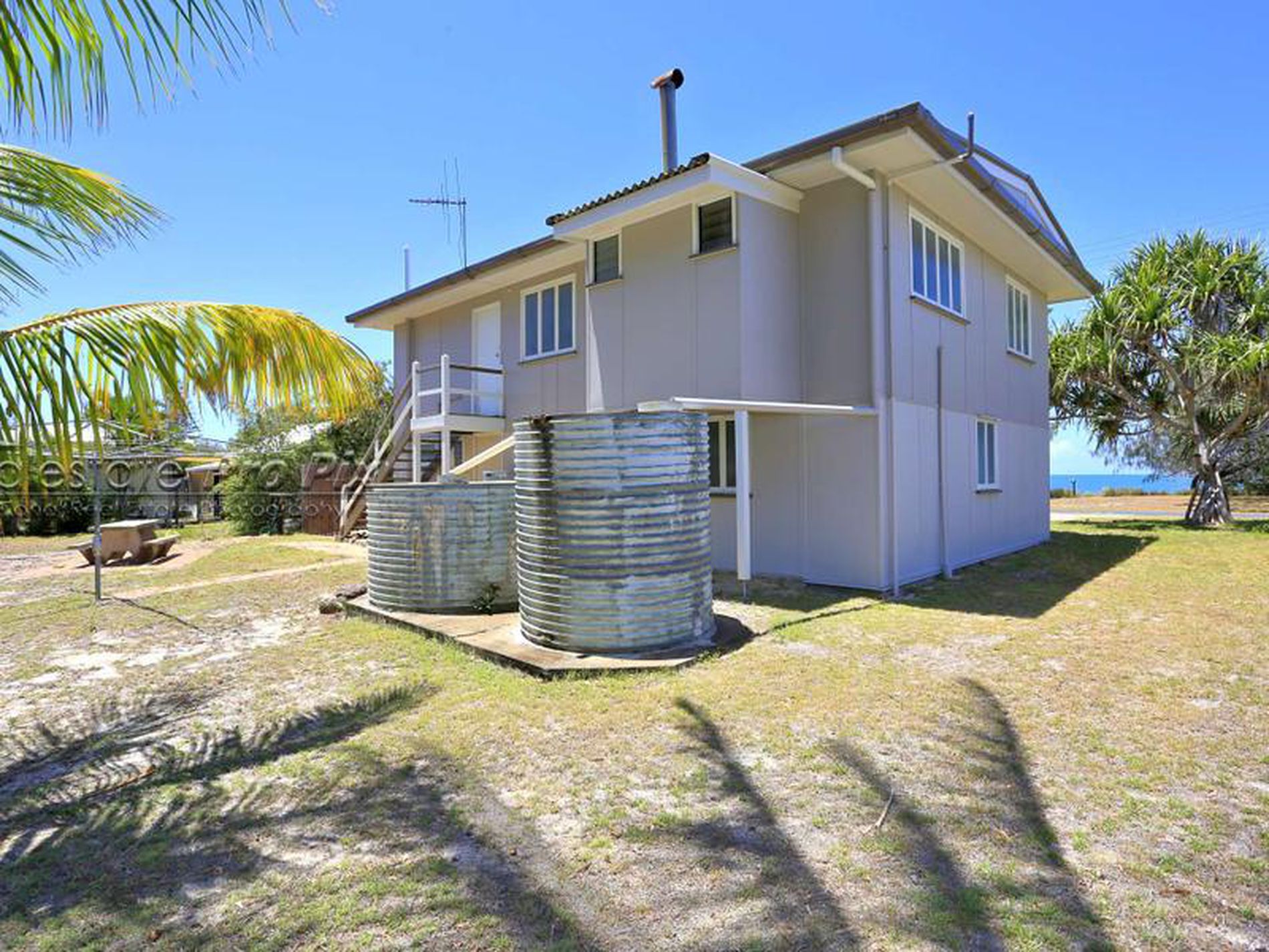 80 Esplanade, Woodgate