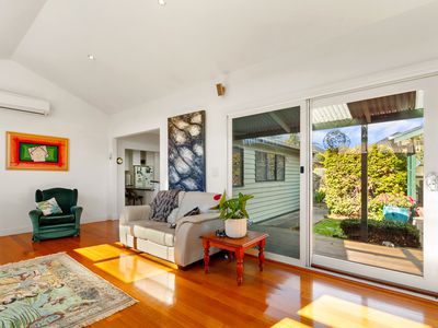 207 Desailly Street, Sale