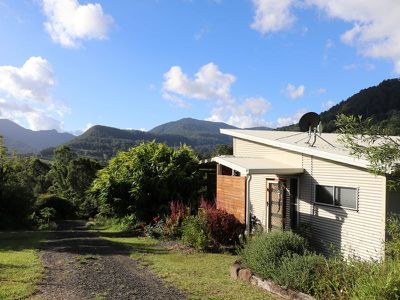 73 Basil Road, Nimbin