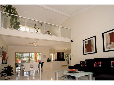 10 Willmott Court, Rochedale South