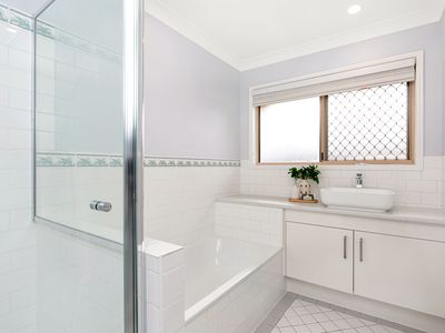 1 / 43 Bowen Avenue, Albany Creek