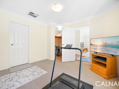 2A  Leeton Close , Halls Head