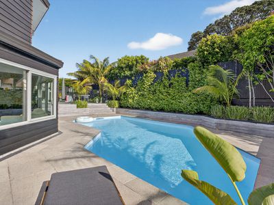 556 Beach Road, Rothesay Bay