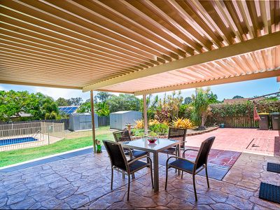 42 Ibis Boulevard, Eli Waters