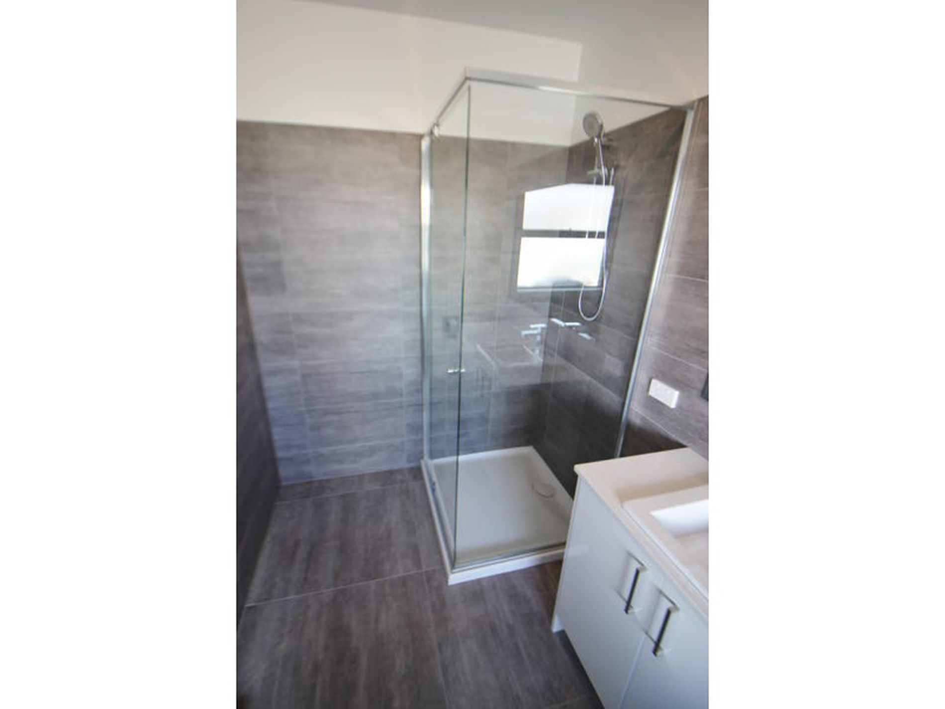 6A Nagle Drive, Belmont