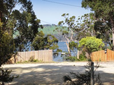 46 Cray Point Parade, Eggs And Bacon Bay