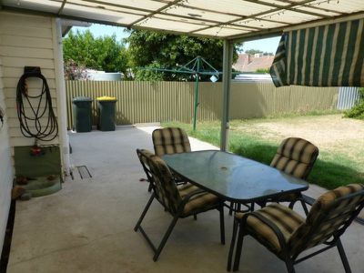 14 Robinson Street, Horsham