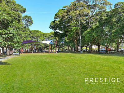 2 / 5 Short Street, Carlton