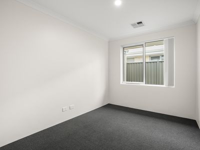 16 Minjary Loop, Baldivis
