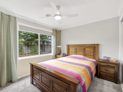 16 Skylark Court, Lara