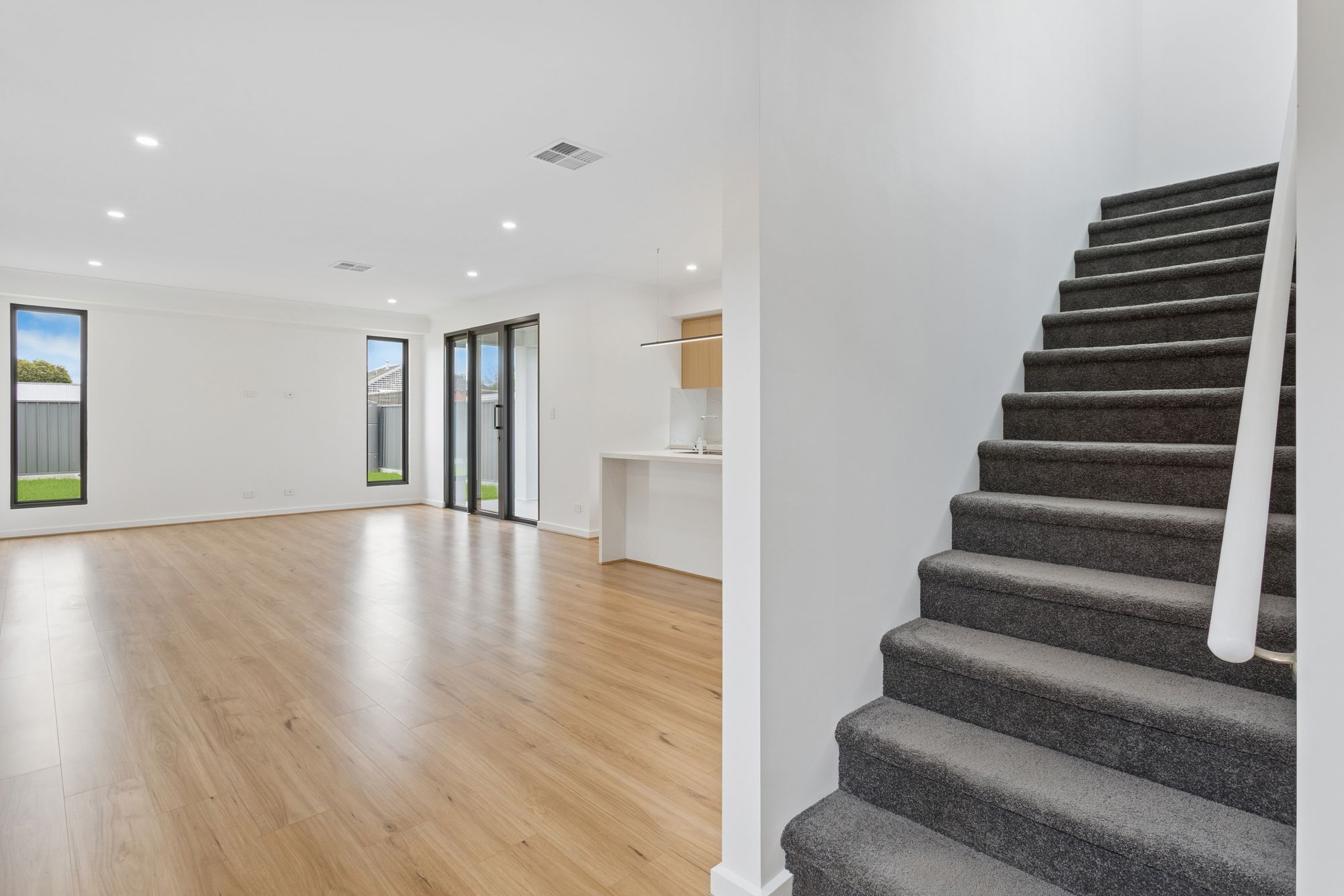 32B Avenue Road, Paradise