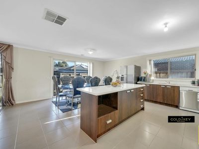 8 Isabella Way, Tarneit