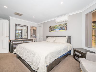 15 Frampton Crescent, Canning Vale