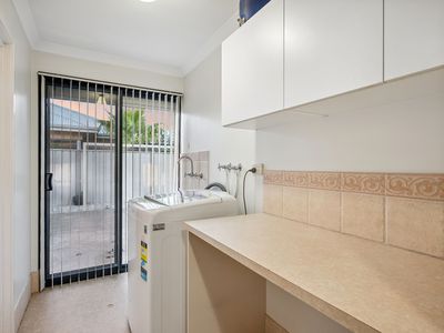 19 Lombadina Parade, Secret Harbour