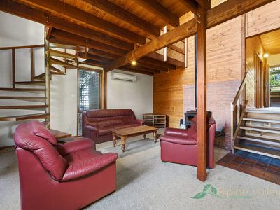 6 Reid Court, Tawonga South