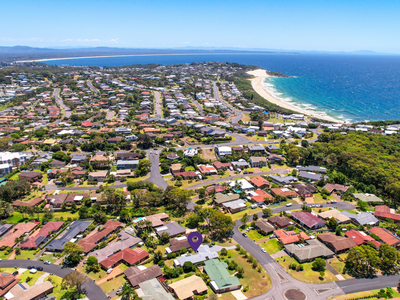 16 Kentia Drive, Forster