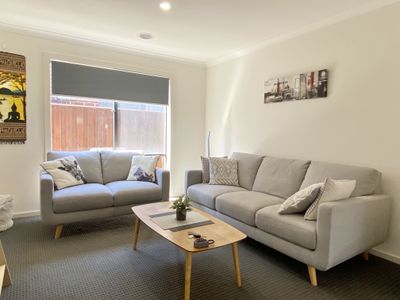 7 Buttermint Crescent, Manor Lakes