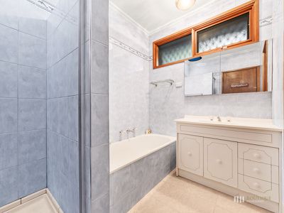 32 Somerset Drive, Dandenong North