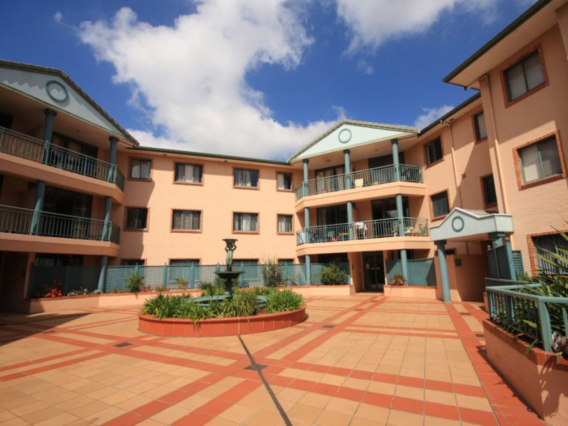 2 / 6-22 High Street, Mascot