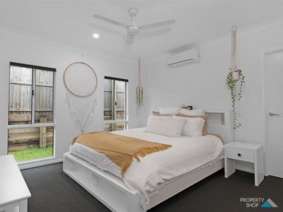 16 Porcupine Way, Mount Peter