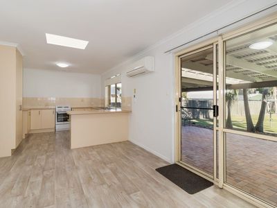 13 Honeysuckle Avenue, Kawungan