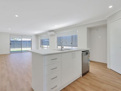 6 Sentosa St, Baldivis